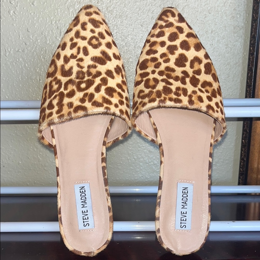 Steve Madden Leopard Print Mules 1/2” heel Pointed Toe Stylish Slides